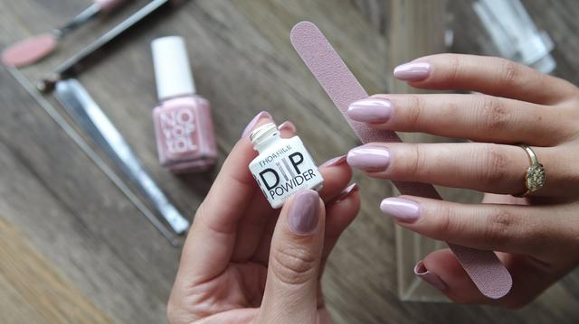 How to Apply Dip Powder Nails at Home | Easy Step-by-Step Guide How to Apply Dip Powder Nails at Home | Easy Step-by-Step Guide